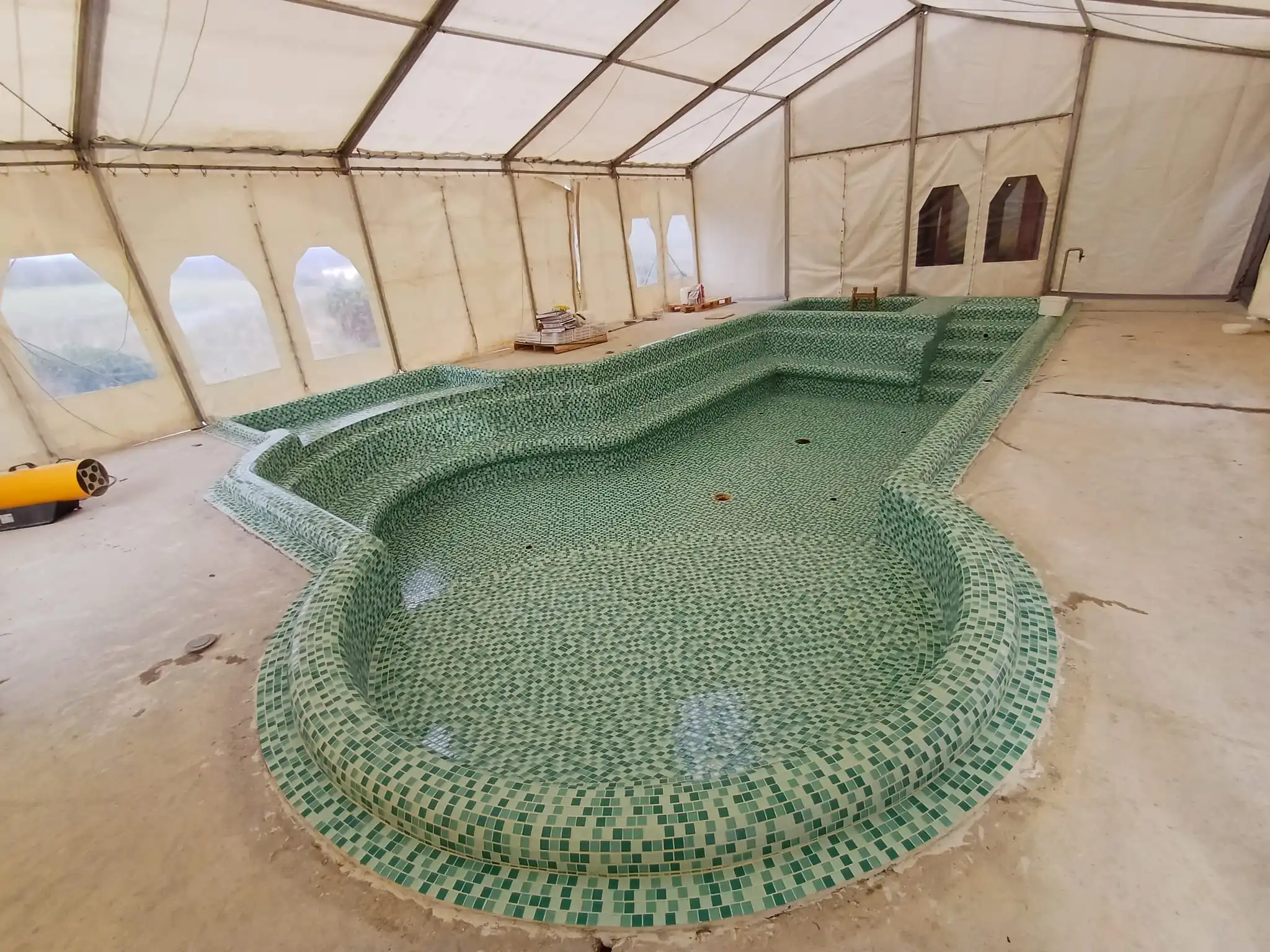 Mozaikos medenceburkolat